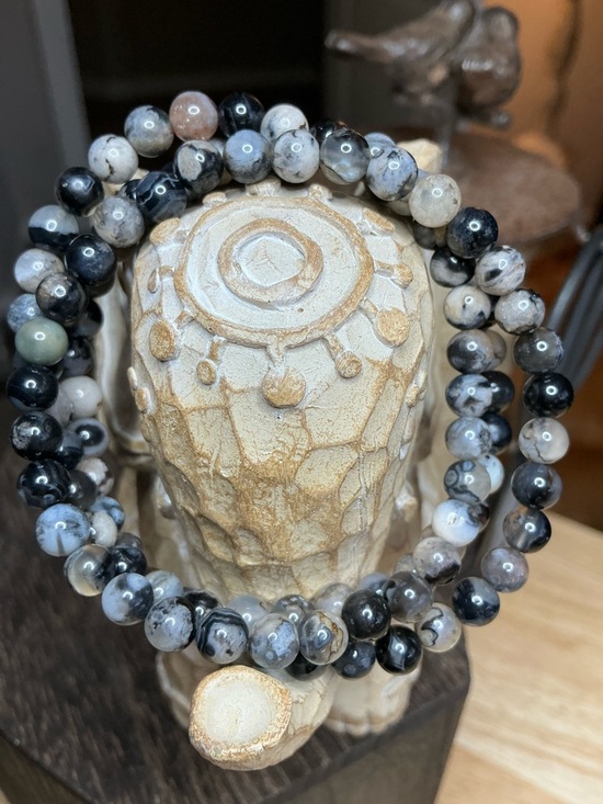 Jewelry - Black Flower Agate Triple 5mm